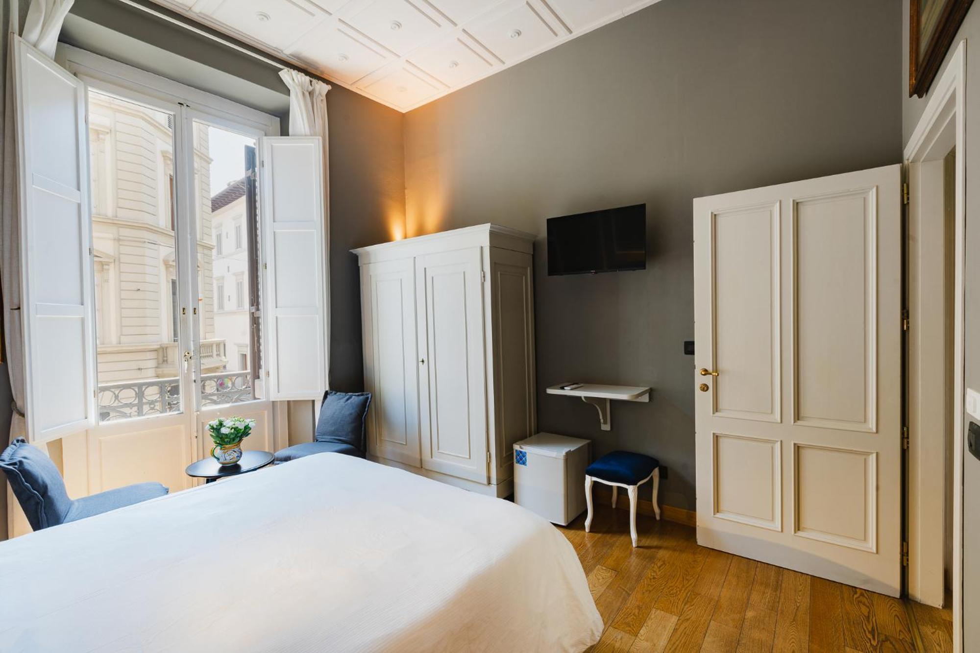 Am Collection Cavour Bed & Breakfast Florenţa Exterior foto