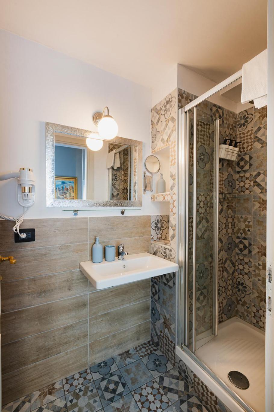 Am Collection Cavour Bed & Breakfast Florenţa Exterior foto