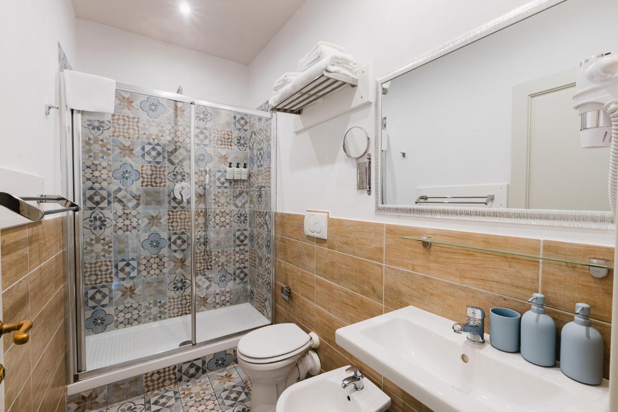 Am Collection Cavour Bed & Breakfast Florenţa Exterior foto