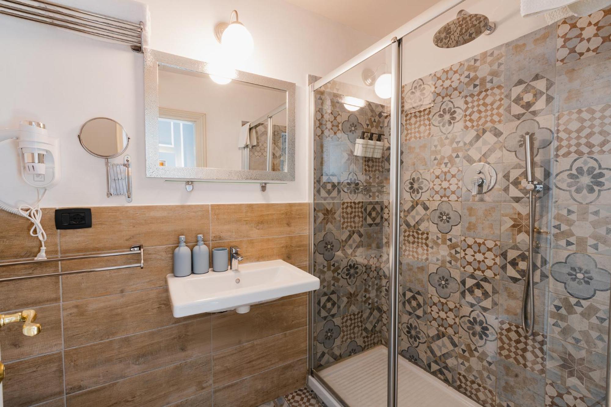 Am Collection Cavour Bed & Breakfast Florenţa Exterior foto